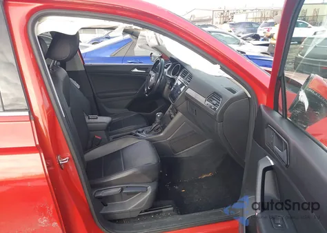 2018 Volkswagen Tiguan 2.0T Se/2.0T Sel z USA, uszkodzony, nr VIN 3VV2B7AX6JM033608